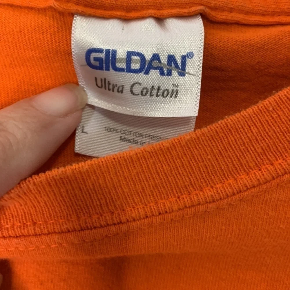 Gildan men’s graphic t-shirt size large - Picture 4 of 4